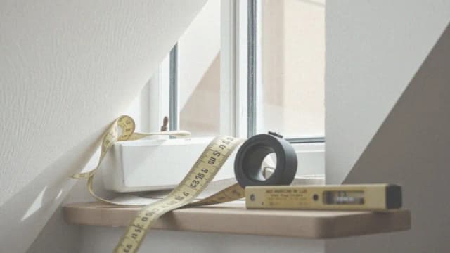 Jak uszyć firankę na skośne okno - proste kroki i praktyczne porady
